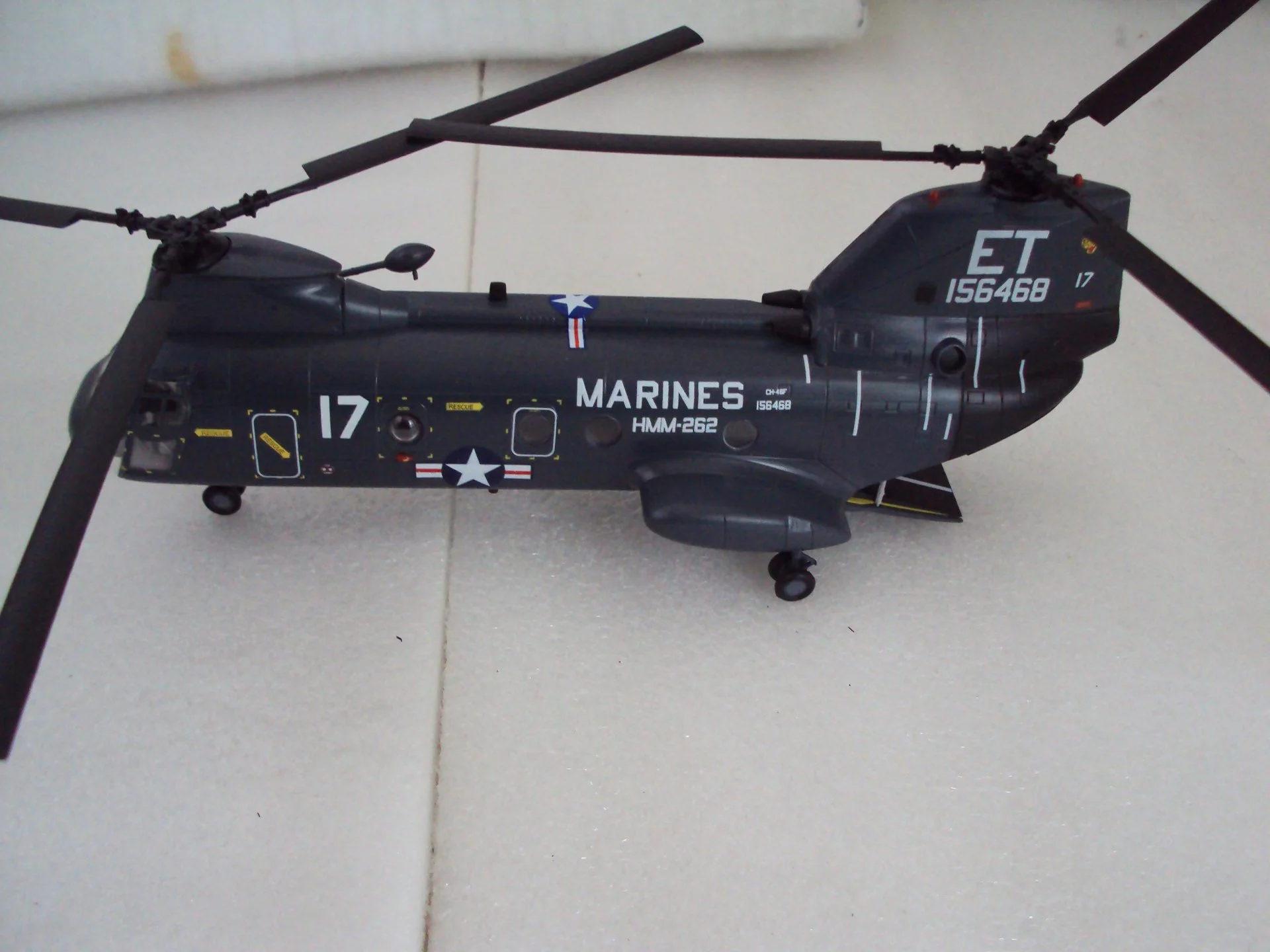 Вертолёт 37002 Сh-46f (marines 17) - миниатюра 6