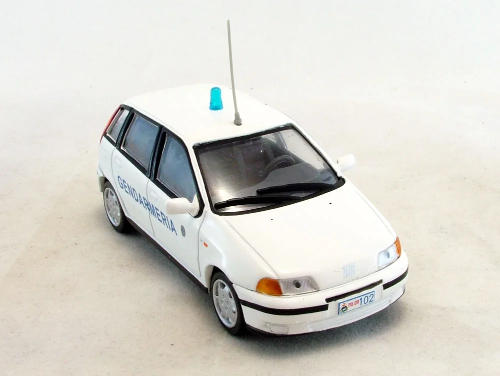 Полицейские машины мира №40 FIAT PUNTO SX Жандармерия Сан-Марино - миниатюра 2