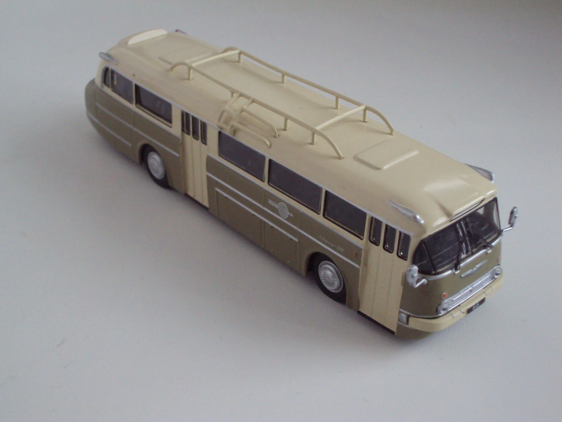 Автобус IKARUS 66 1955. EDITION ATLAS - миниатюра 3