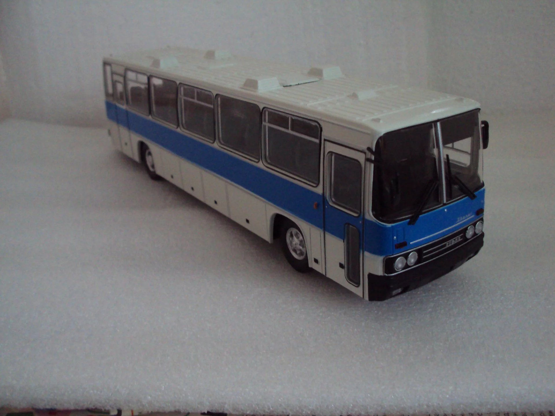 Автобус Икарус-250.59 - миниатюра 2