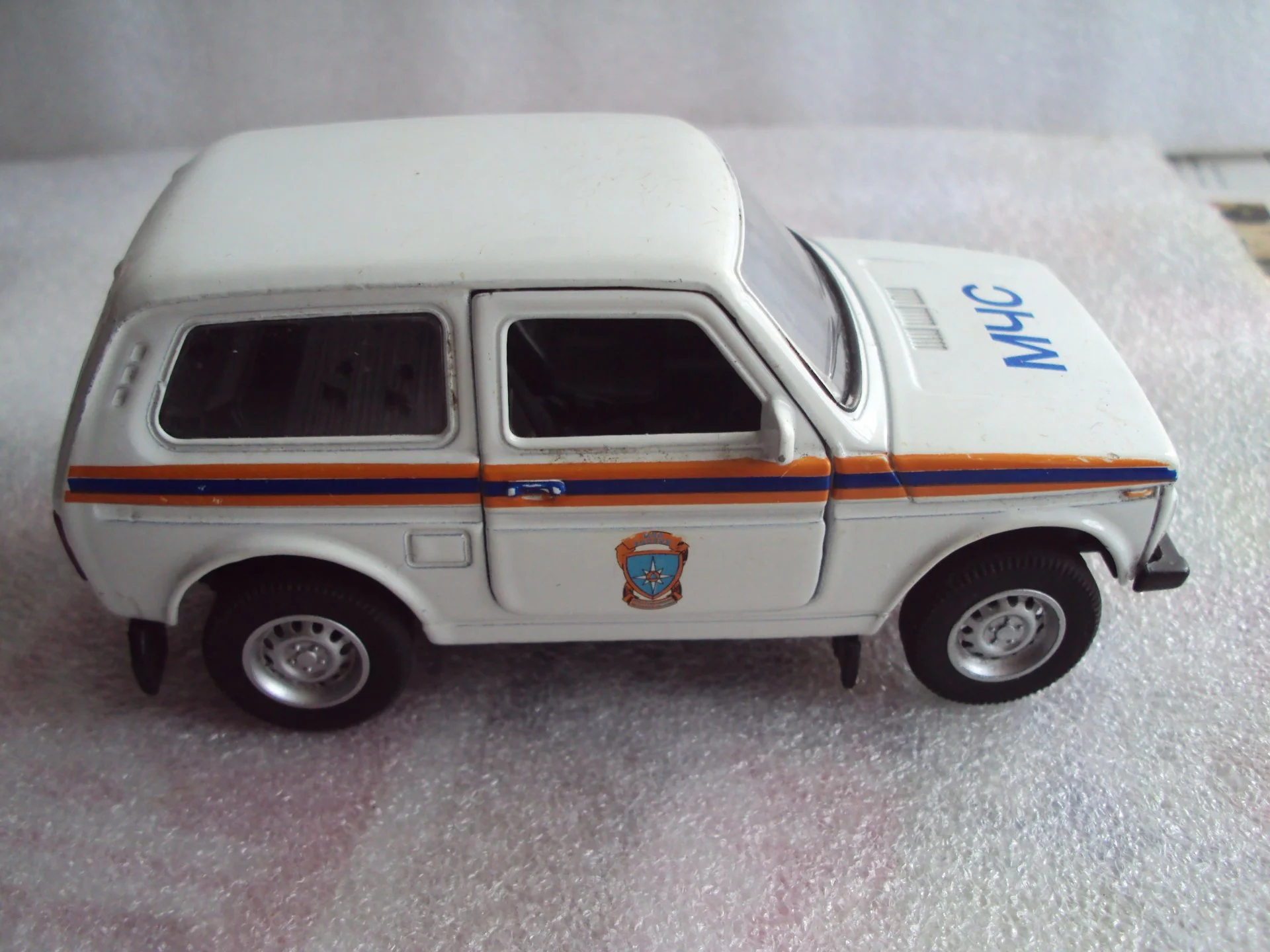 Автомобиль МЧС - миниатюра 6