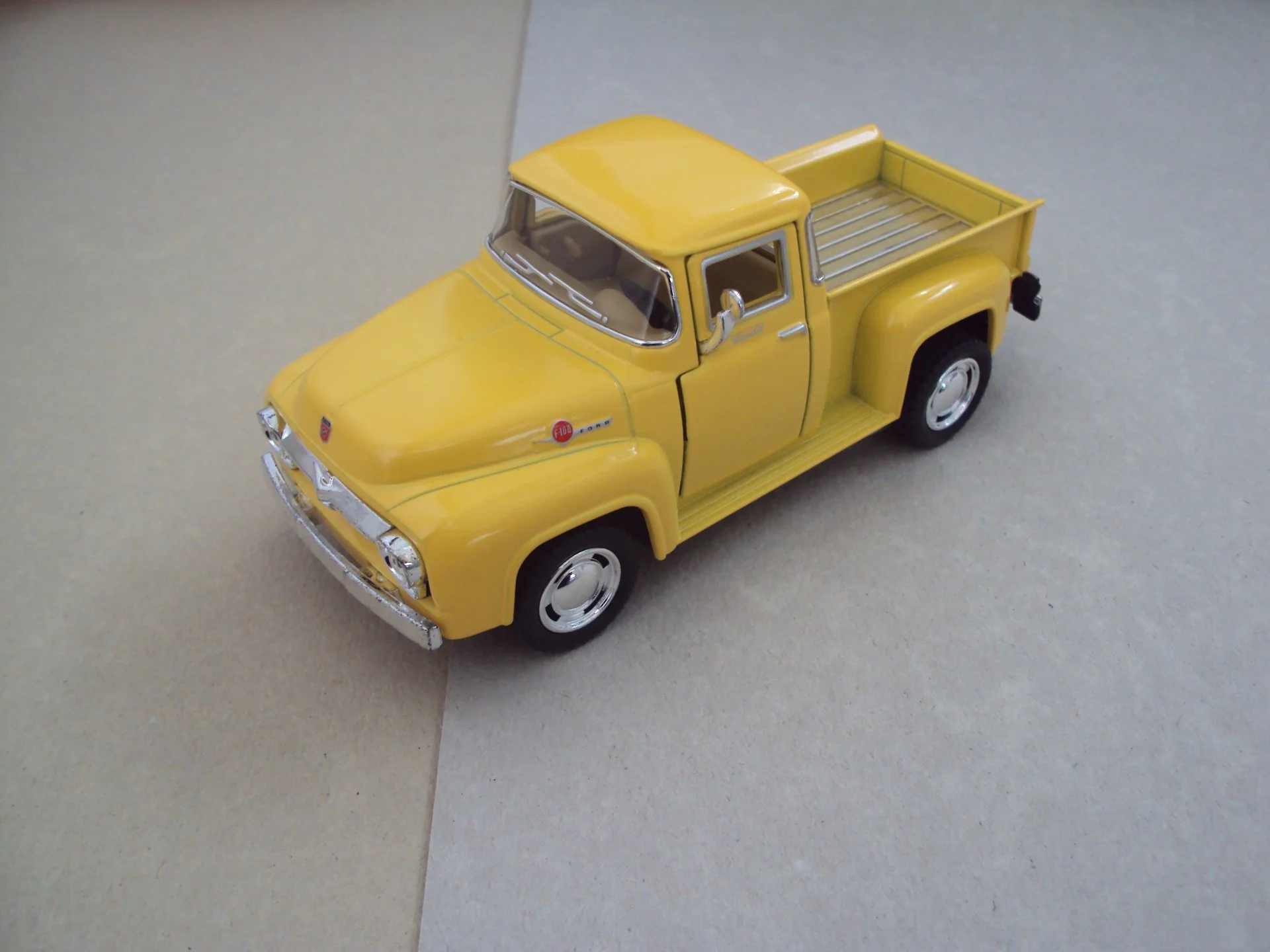 Автомобиль Ford Пикап США F100 - изображение 1