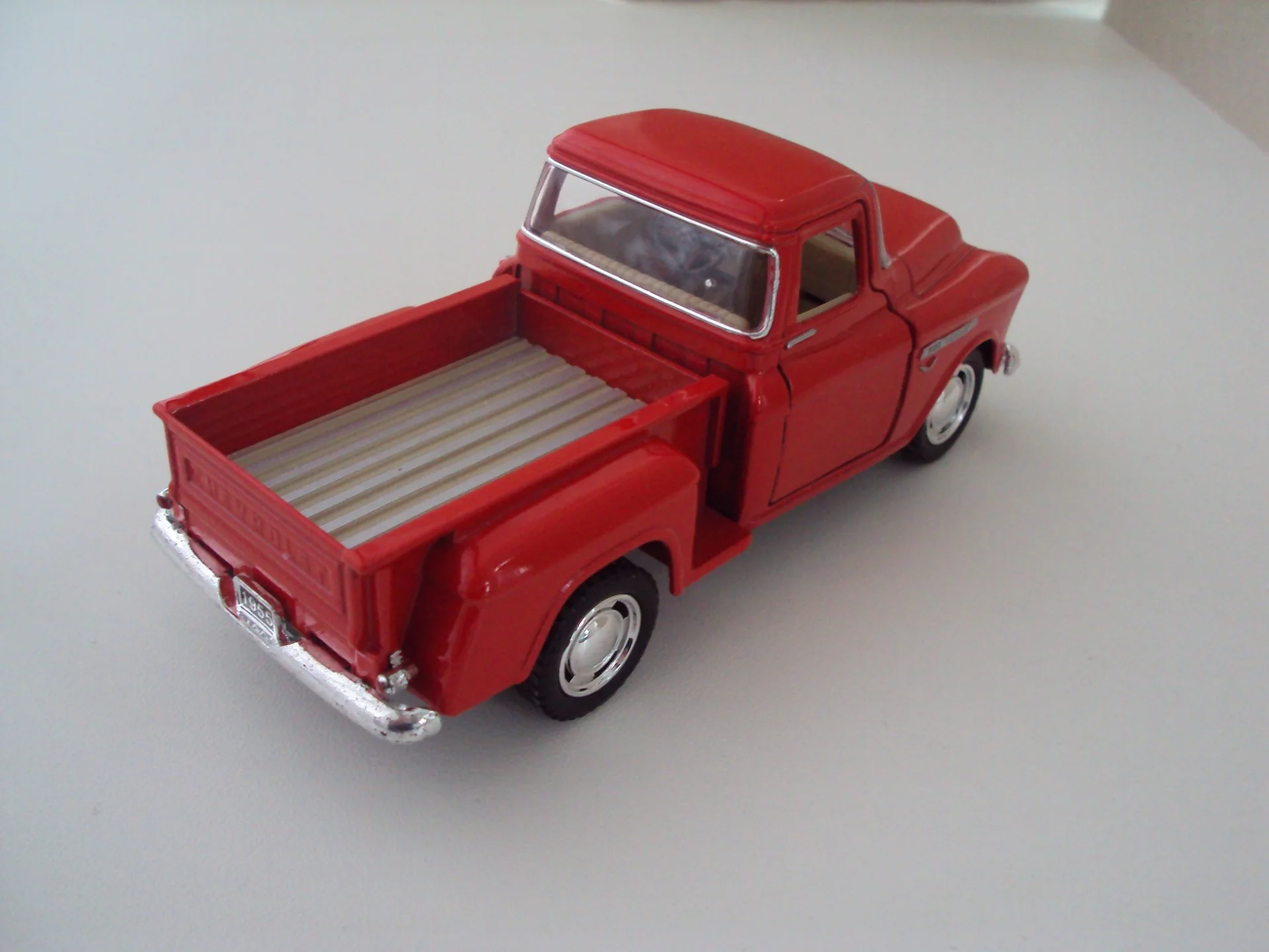 Автомобиль CHEVROLET - миниатюра 3