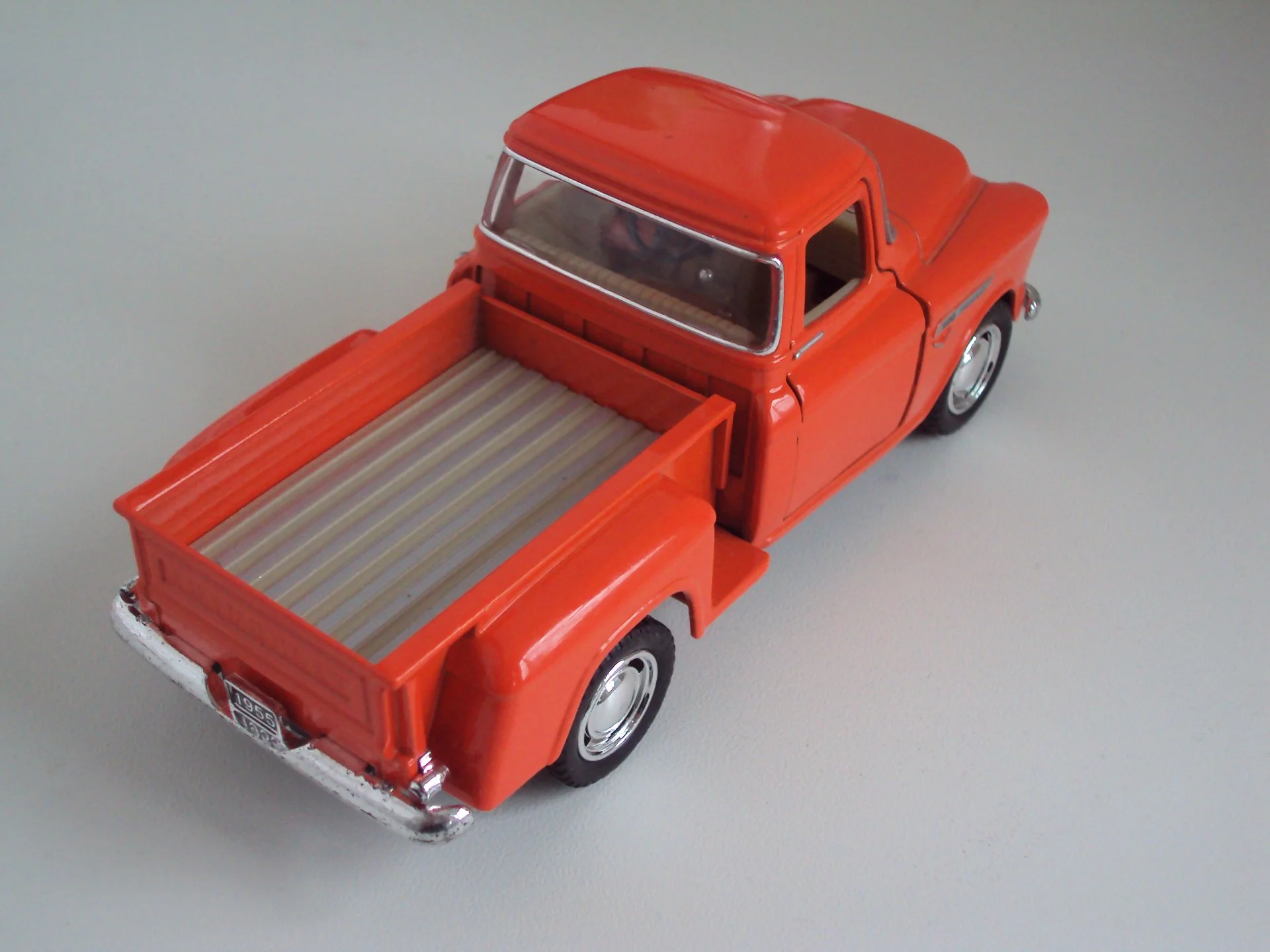 Автомобиль CHEVROLET - миниатюра 4