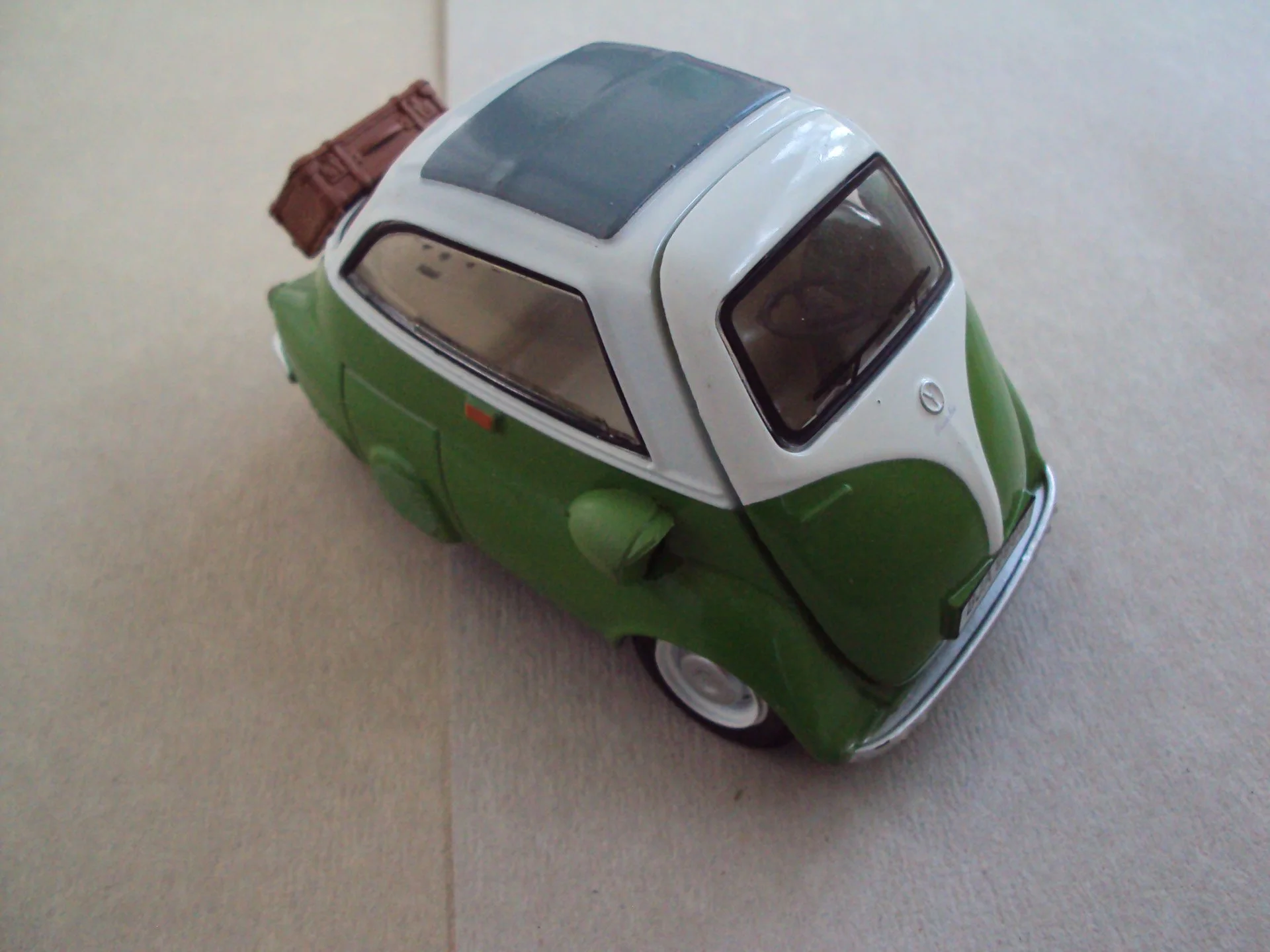 Автомобиль ISETTA 250 - изображение 1