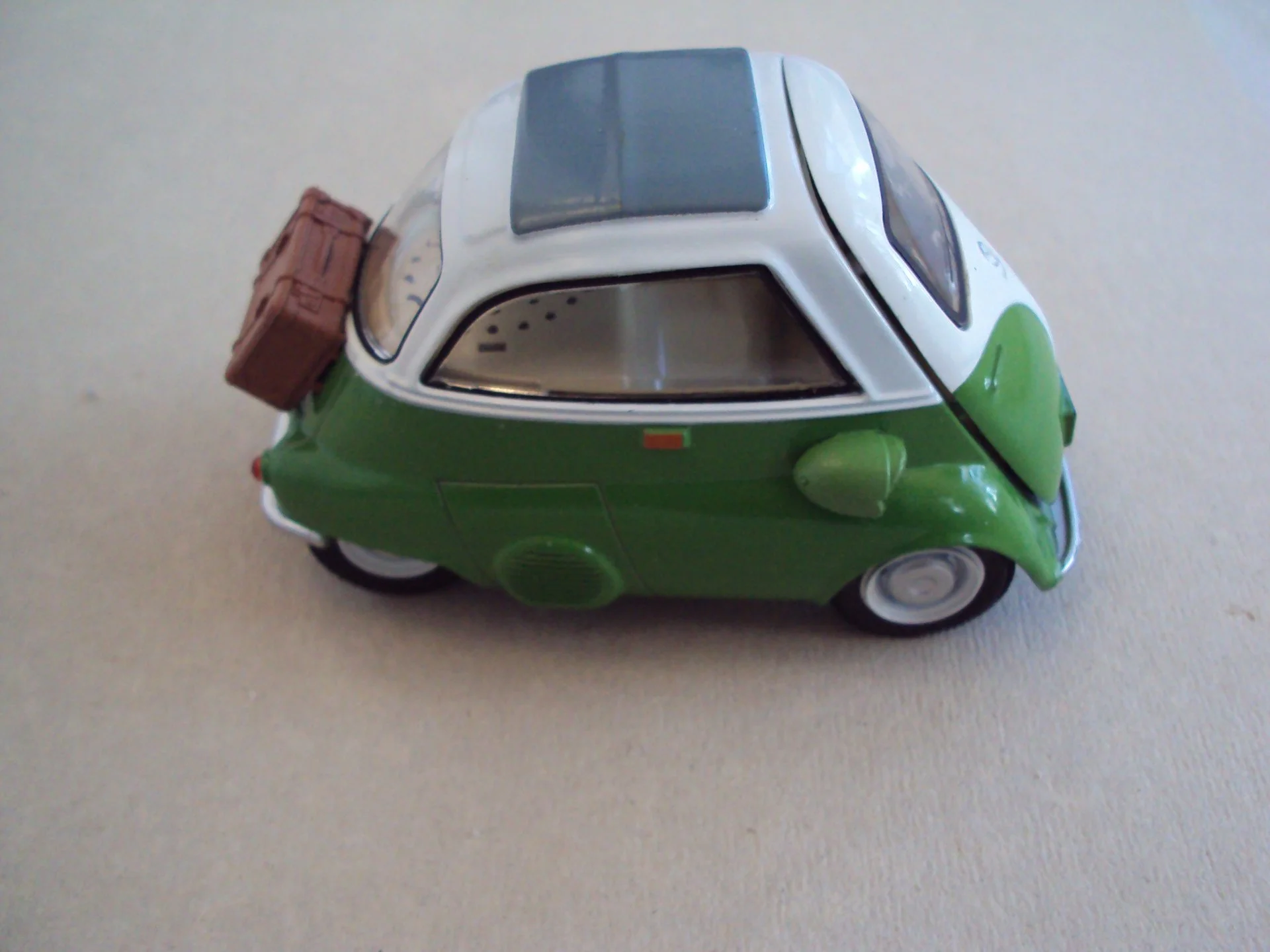 Автомобиль ISETTA 250 - миниатюра 3
