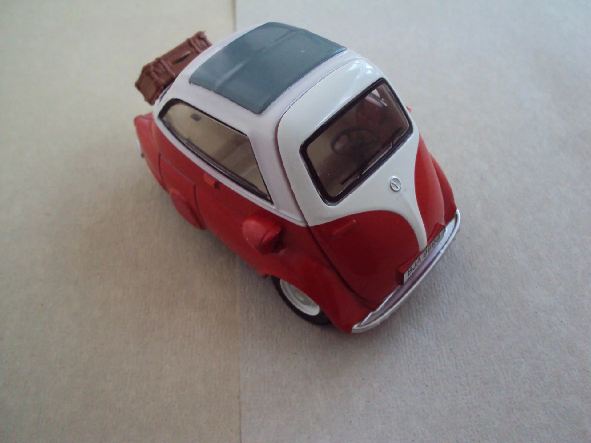 Автомобиль ISETTA 250 - изображение 1