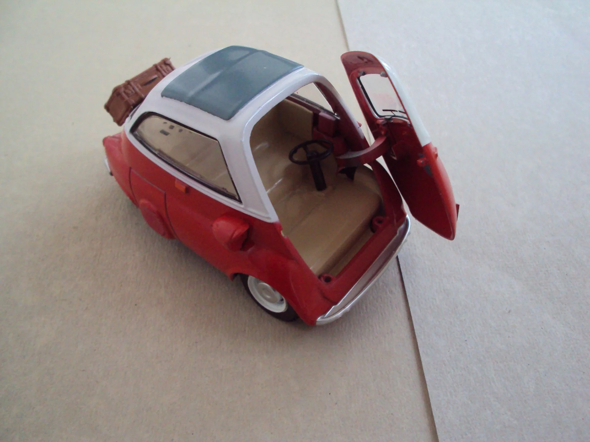Автомобиль ISETTA 250 - миниатюра 5