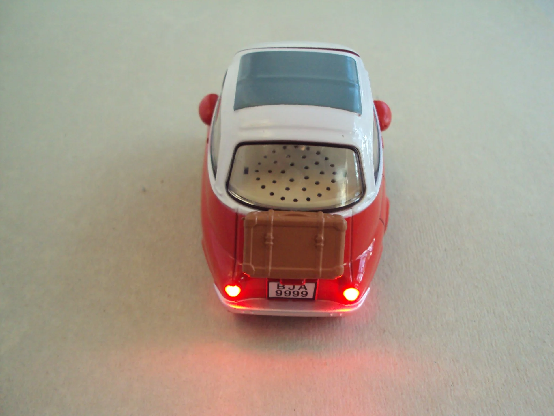 Автомобиль ISETTA 250 - миниатюра 8
