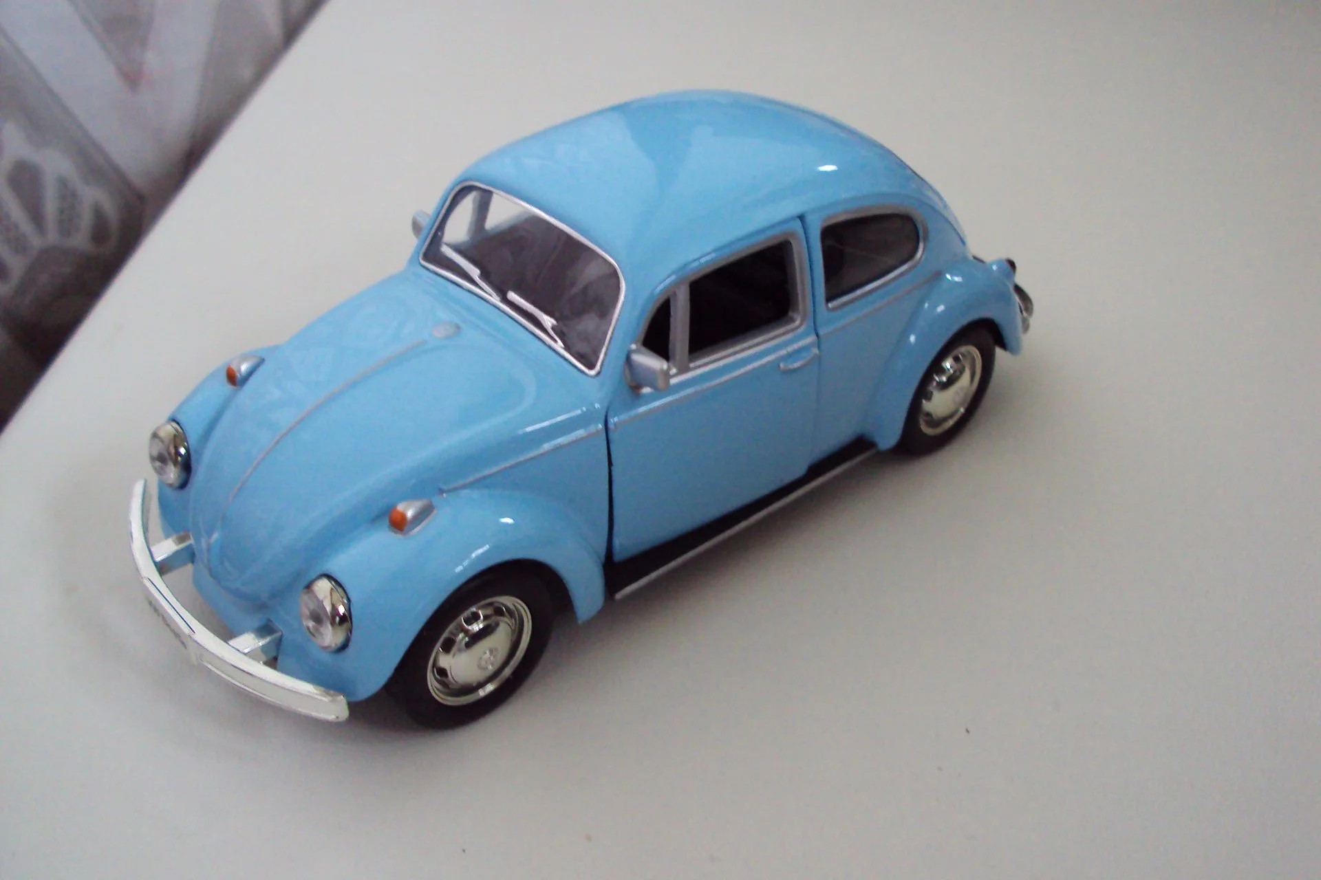 Автомобиль Volkswagen Vw Жук - миниатюра 2