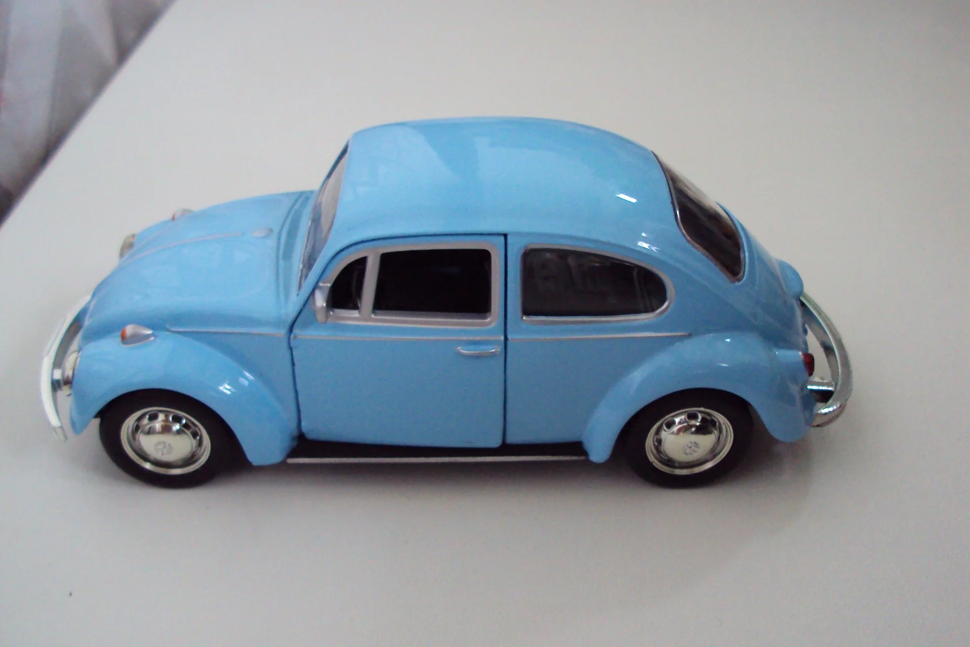 Автомобиль Volkswagen Vw Жук - миниатюра 5