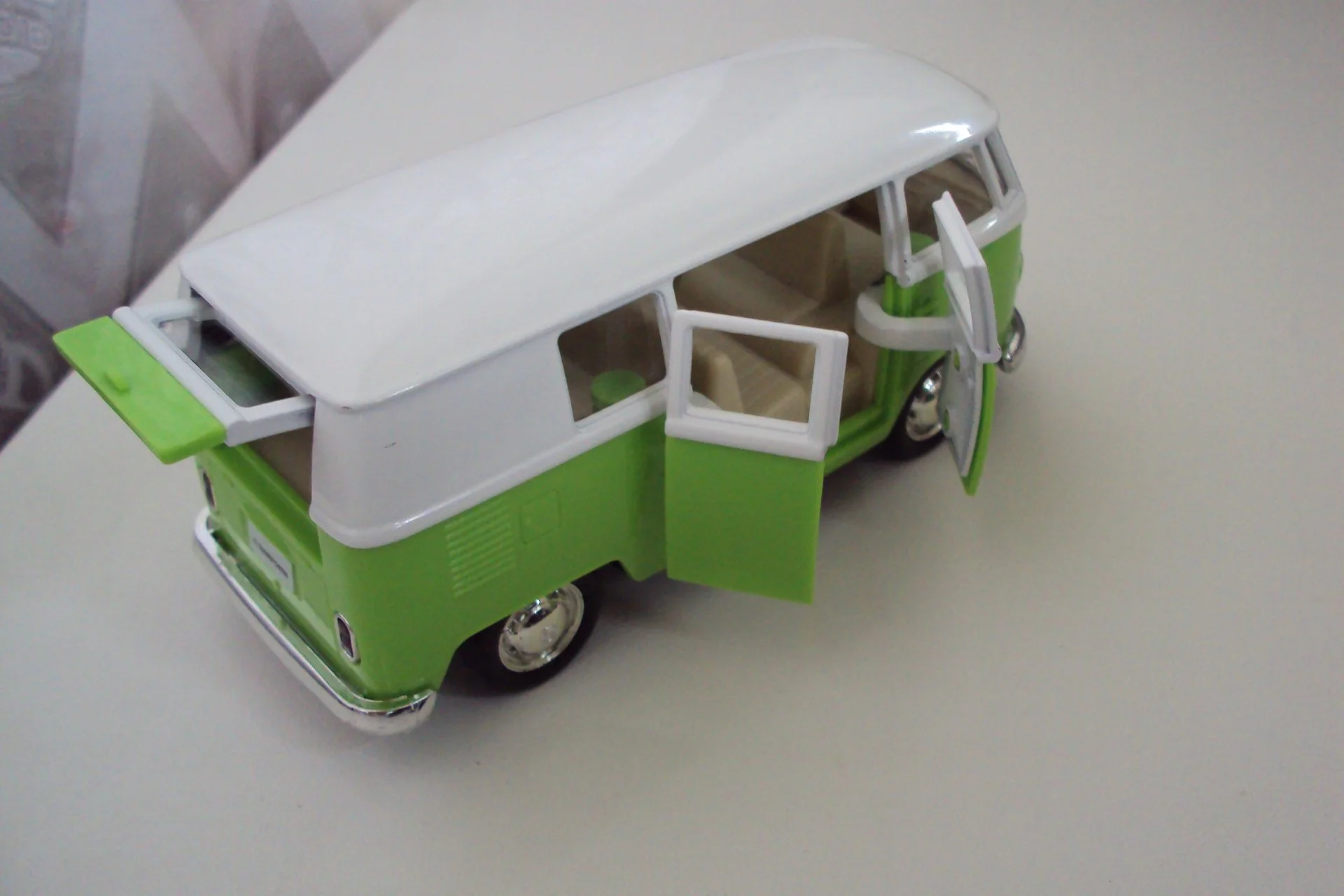 Автомобиль Wolkswagen T1 - миниатюра 4
