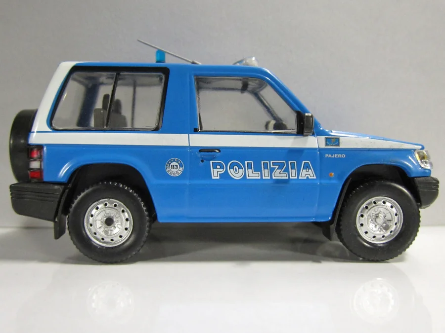 Полицейские машины мира спец.выпуск №4 MITSUBISHI PAJERO Полиция италии - миниатюра 6