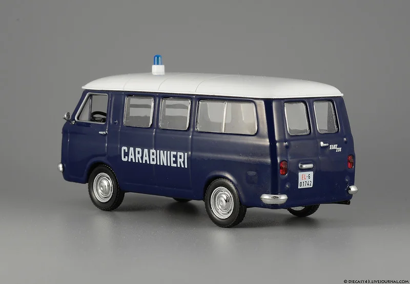 Полицейские машины мира №2 FIAT 238 CARABINIERI 1967 полиция италии - миниатюра 3