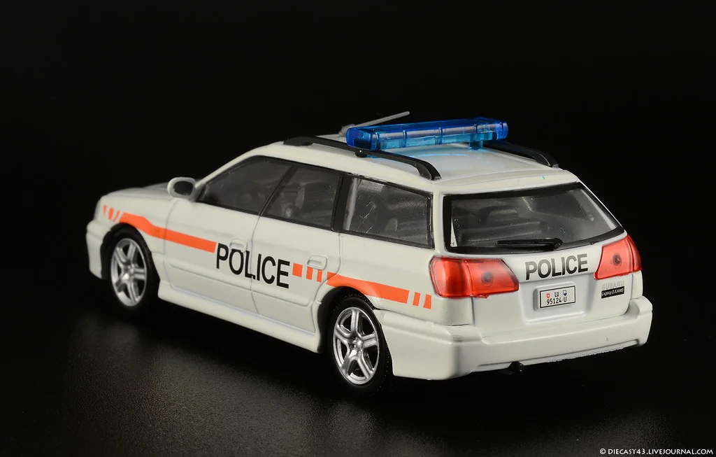 Полицейские машины мира №58 SUBARU LEGACY полиция швейцарии - миниатюра 4