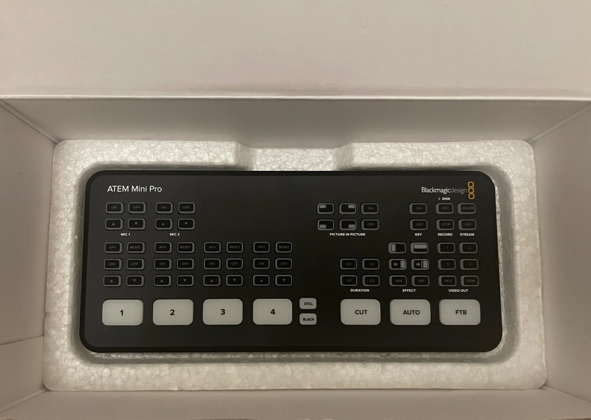 Blackmagic Atem mini Pro - миниатюра 3
