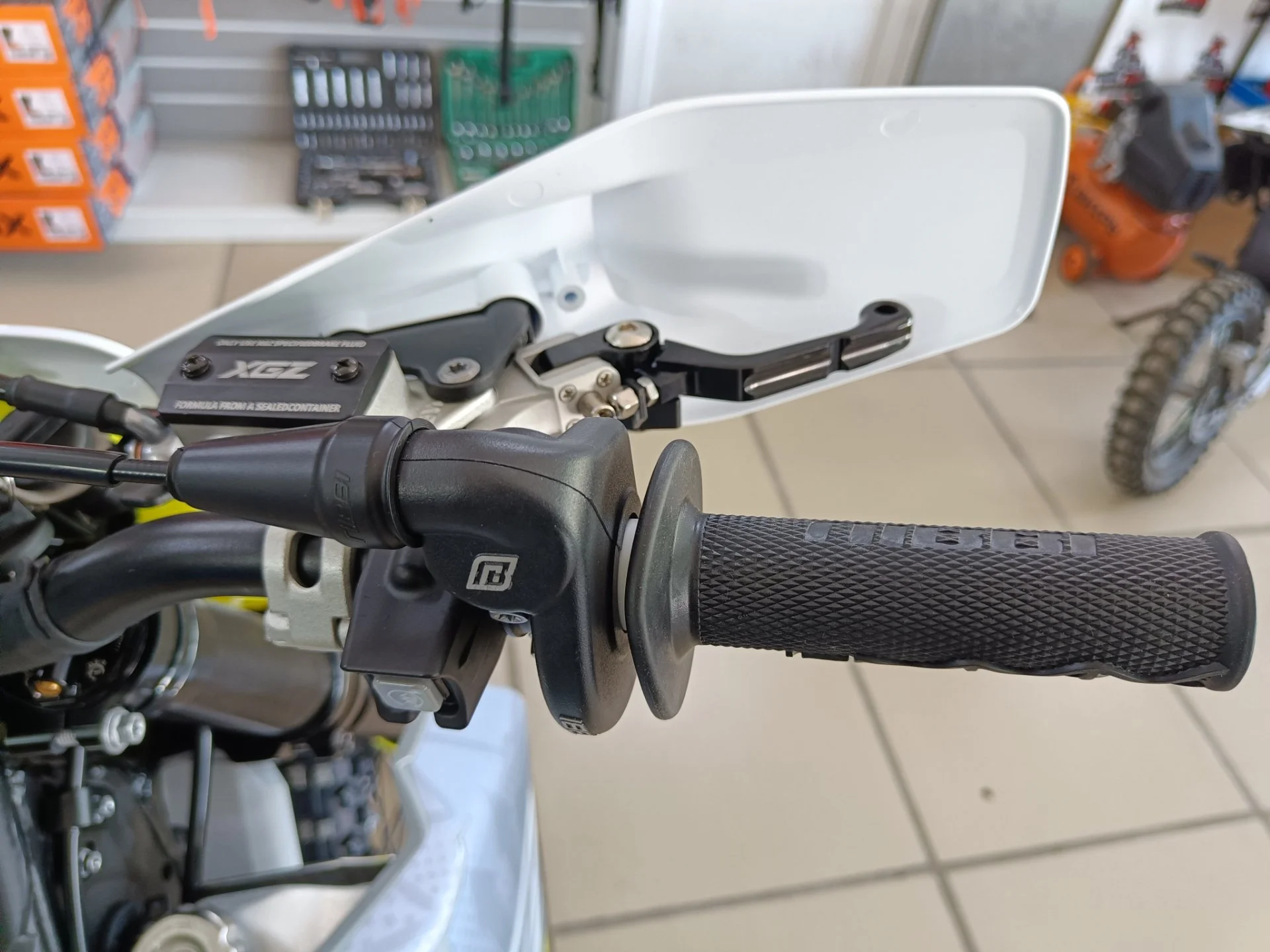 Мотоцикл XGZ H26PRO-YBS300PRO - миниатюра 7