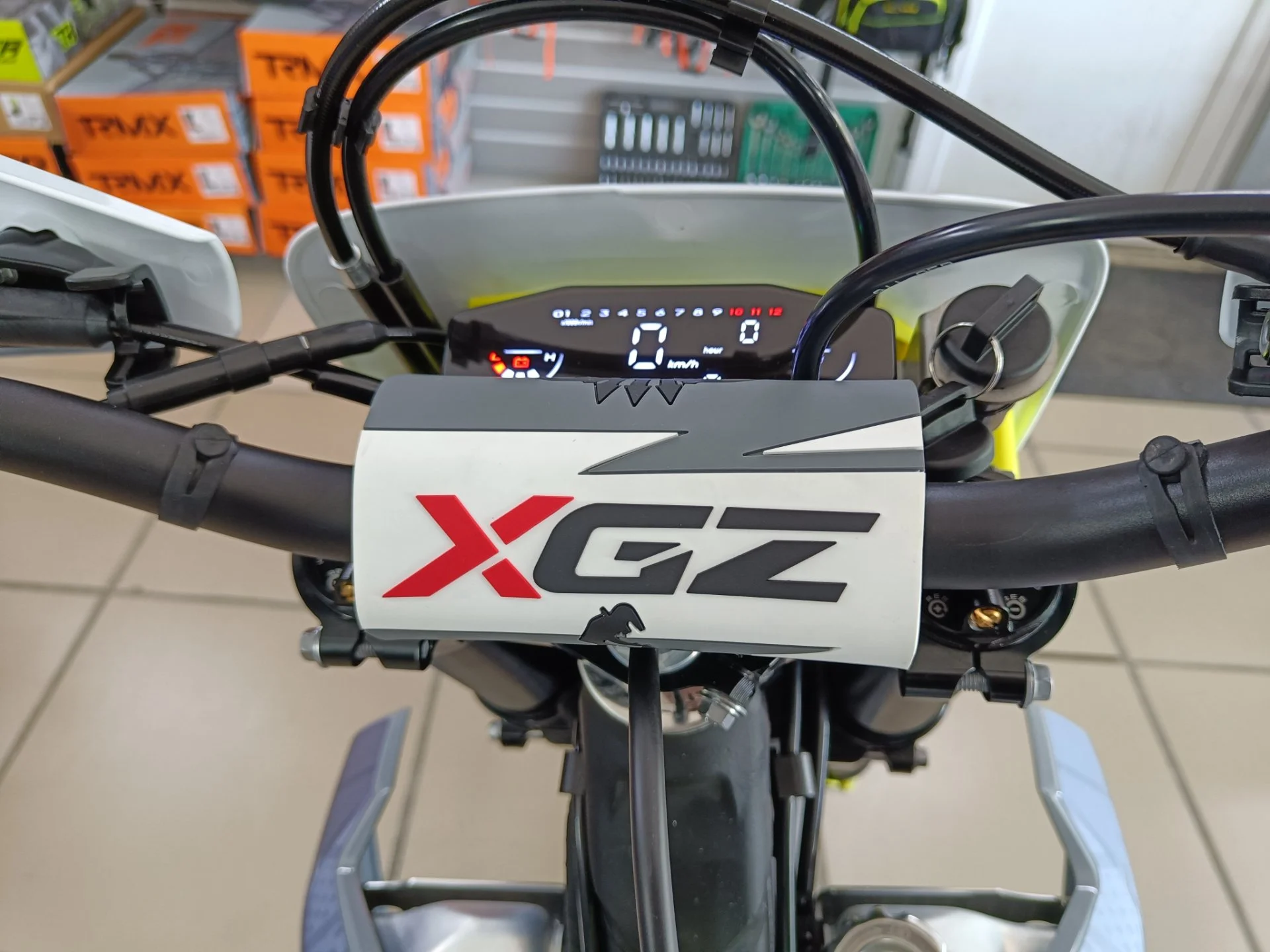 Мотоцикл XGZ H26PRO-YBS300PRO - миниатюра 8