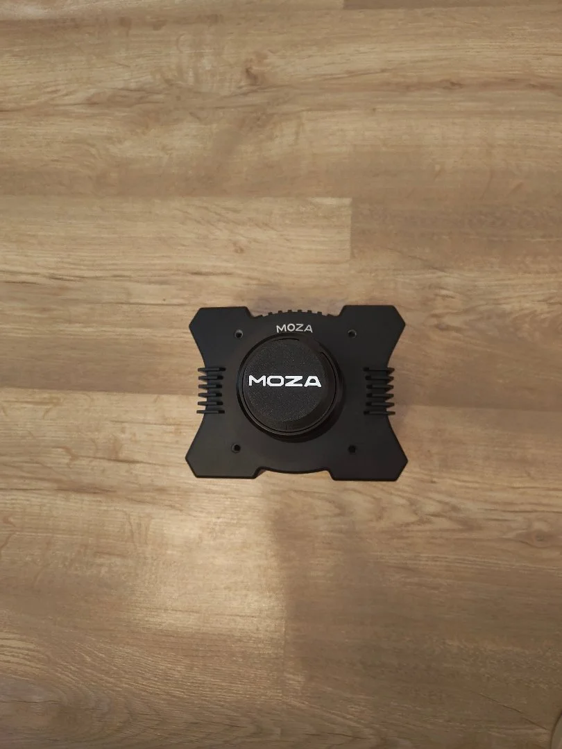Комплект База Moza R9v3 + Педали SR-P + Руль Moza - миниатюра 3