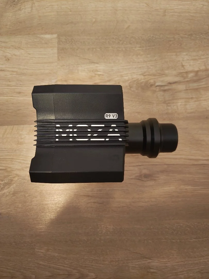 Комплект База Moza R9v3 + Педали SR-P + Руль Moza - миниатюра 5