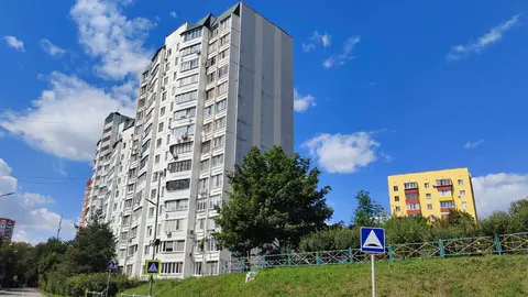 Продается просторная и светлая трехкомнатная квартира в г. Люберцы, ул. Авиаторов, д. 8.