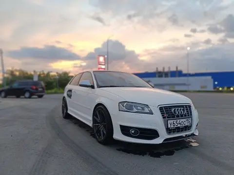 Автомобиль Audi a3