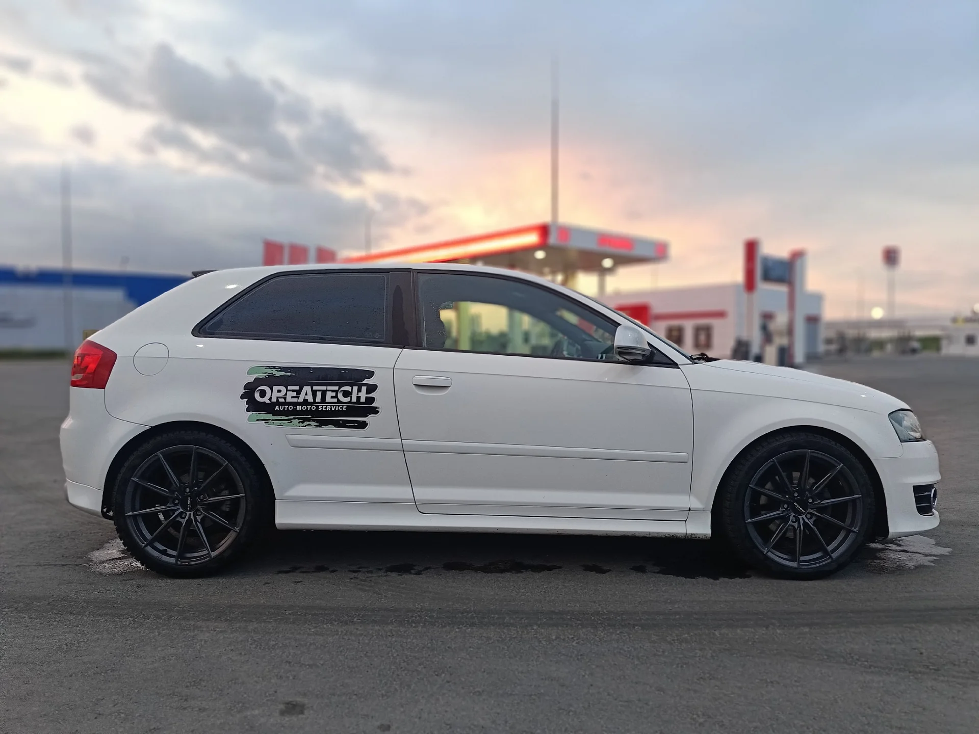 Автомобиль Audi a3 - миниатюра 2