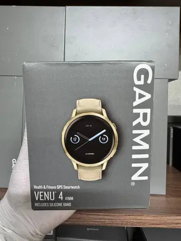 Garmin Venu 4 41 mm Lunar Gold Lather Band