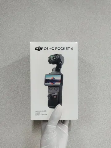 DJI Osmo Pocket 4 Creator Combo