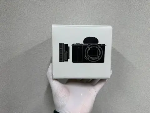 Sony ZV-E10 M2 Body + 16-50mm White