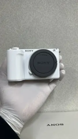 SONY ZV-E10 M2 Body + 55-210 MM White