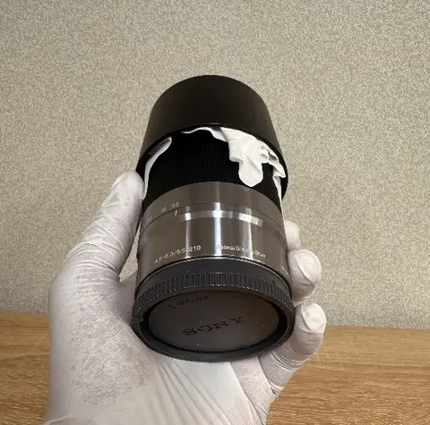 Sony SEL E 55-210mm f/4.5-6.3 OSS White
