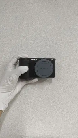 Sony ZV-E10 Body + 16-50MM Black