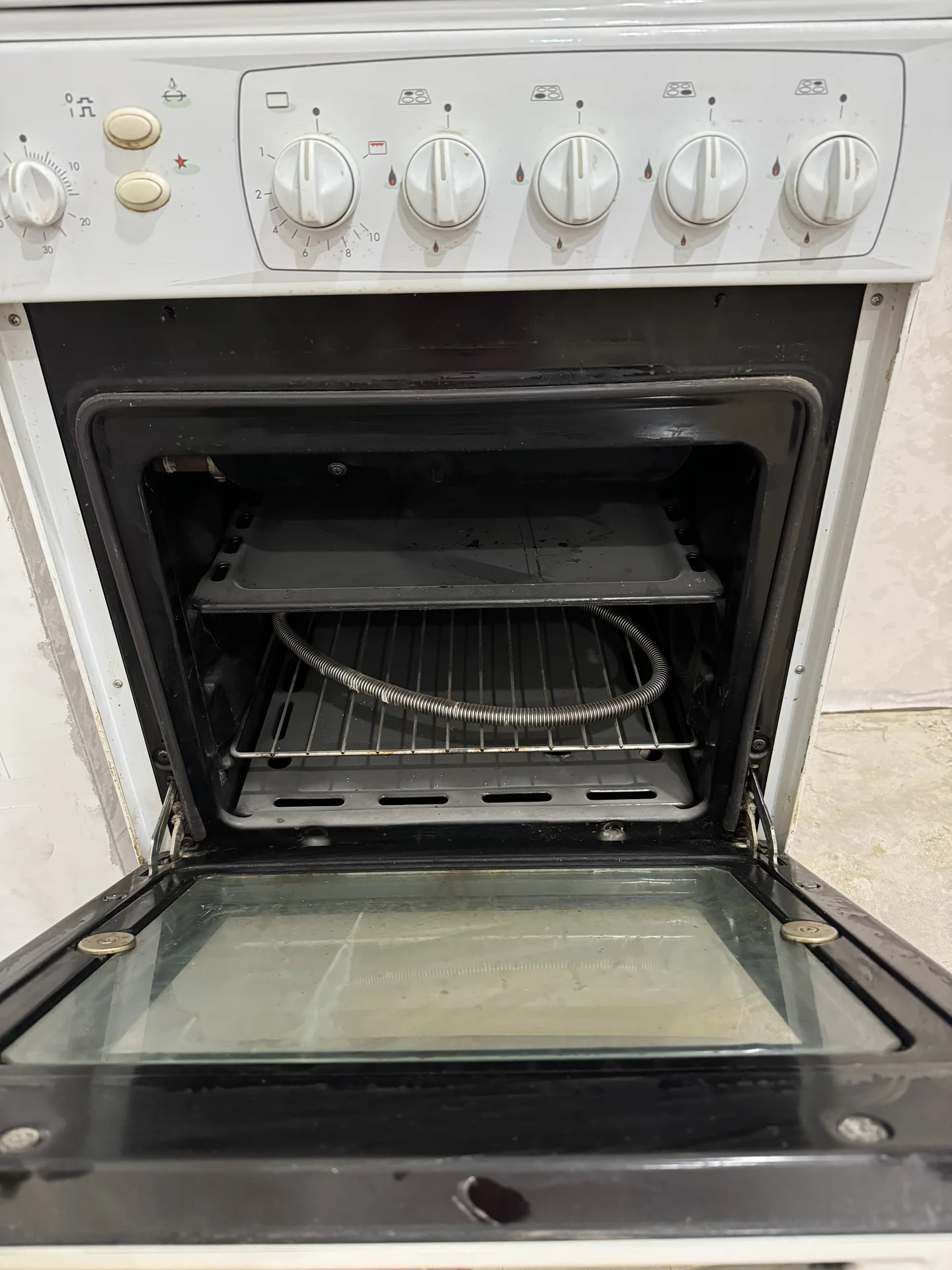 Газовая плита Indesit с духовкой - миниатюра 5