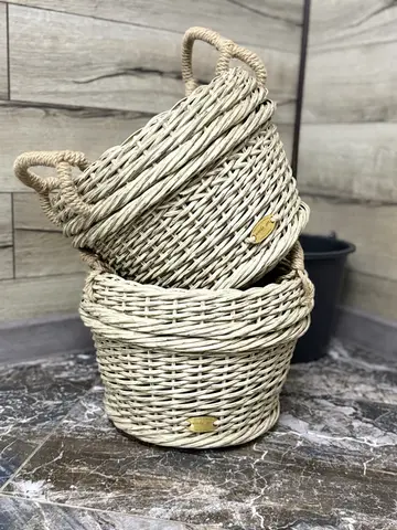 кашпо из ротанга для цветов