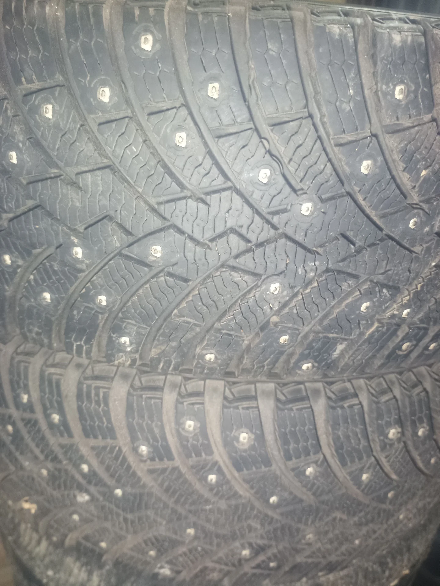 зимние шины 225/55r19 - изображение 1