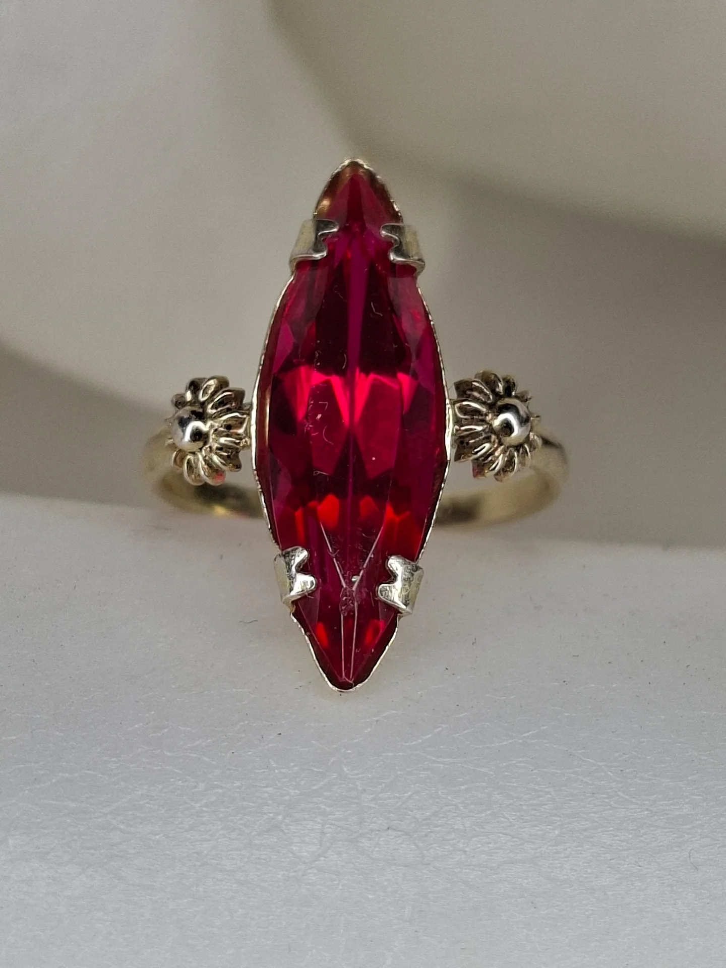 Серебряное кольцо
синт.рубин
☆875 проба - миниатюра 2