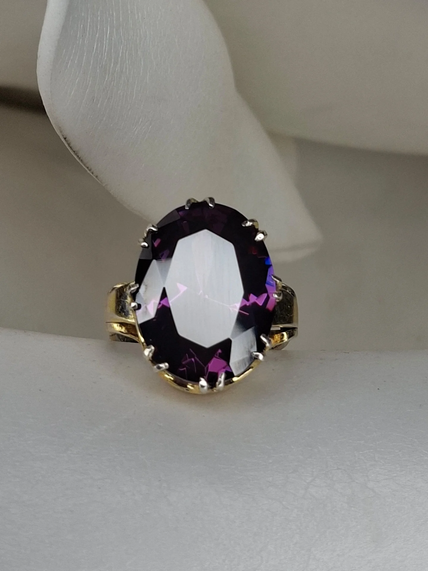 Серебряное кольцо
аметист
☆875 проба - миниатюра 2