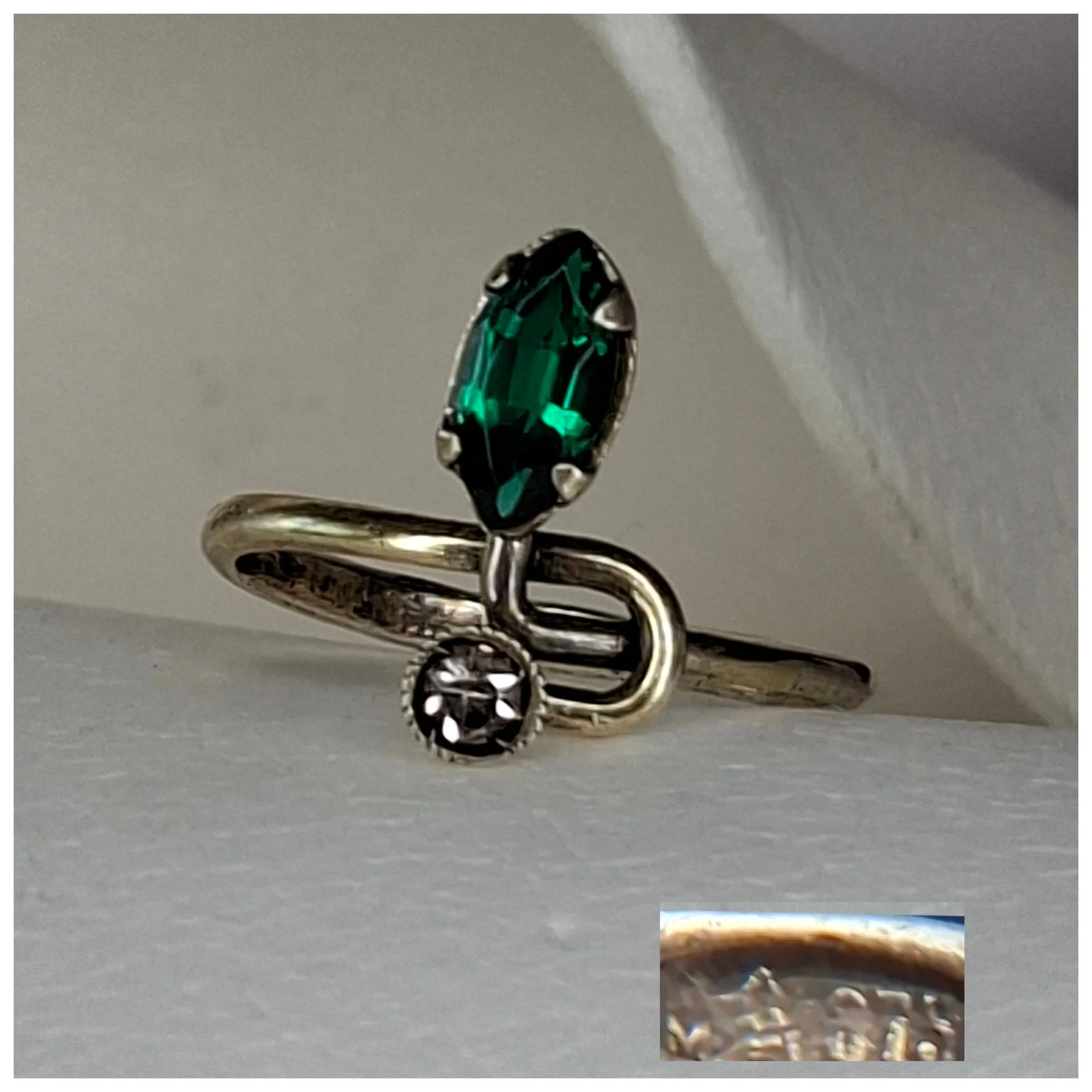 Серебряное кольцо
зеленый гранат☆875 проба ссср - изображение 1