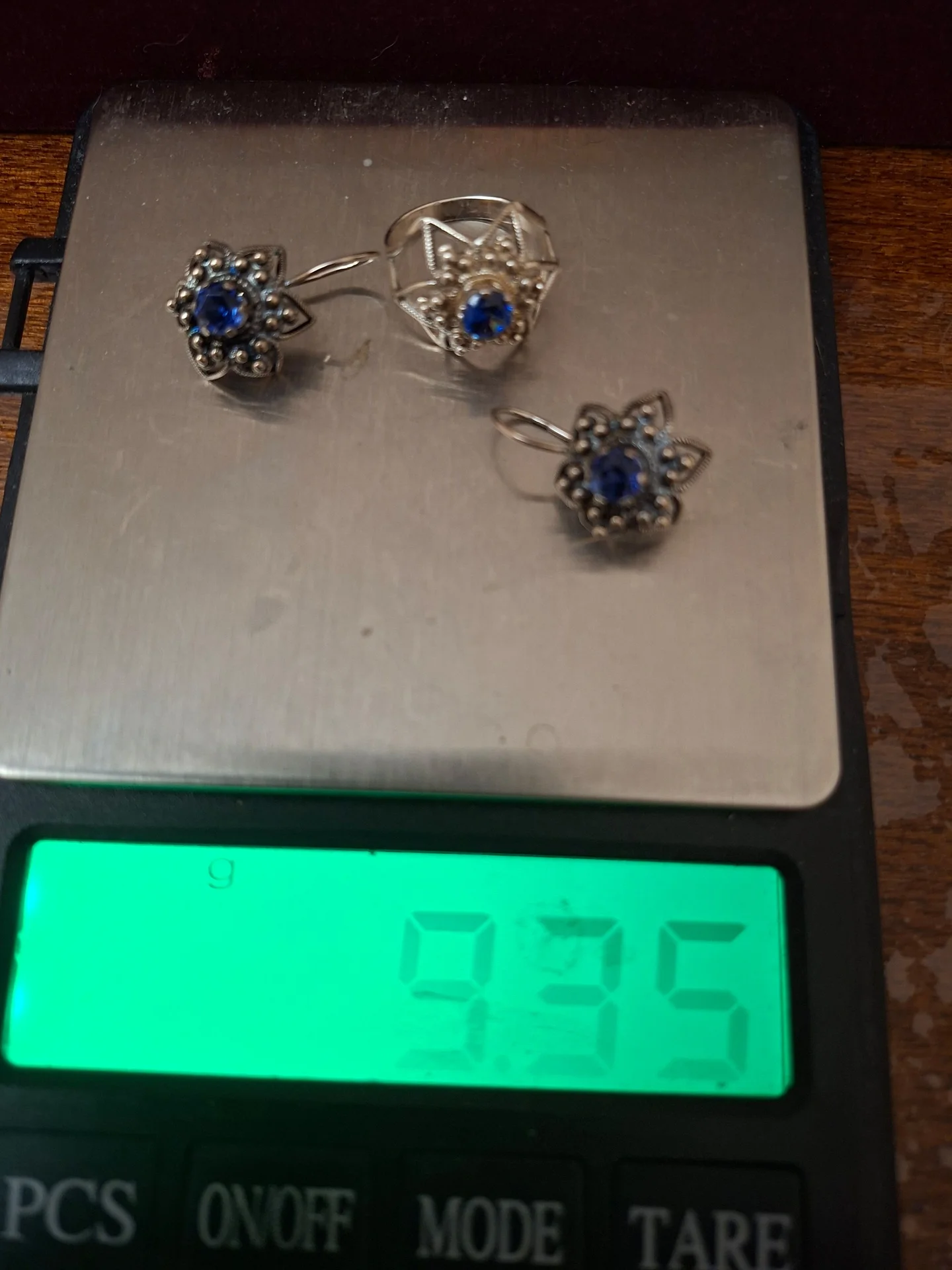 Серебряный комплект
вставка синт.корунд
☆875 проба - миниатюра 4