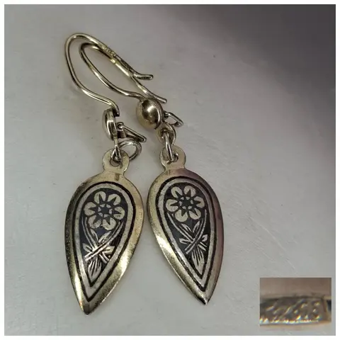Винтажные советские серебряные серьги 
☆875