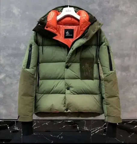 Пуховик Moncler