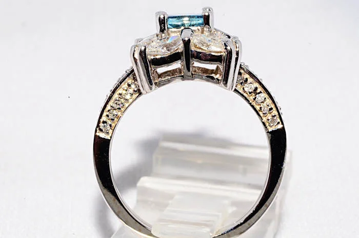 Кольцо с натуральным голубым бриллиантом 0,44 CT - миниатюра 4