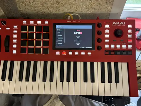 Сэмплер/Грувбокс AKAI Professional MPC Key 37