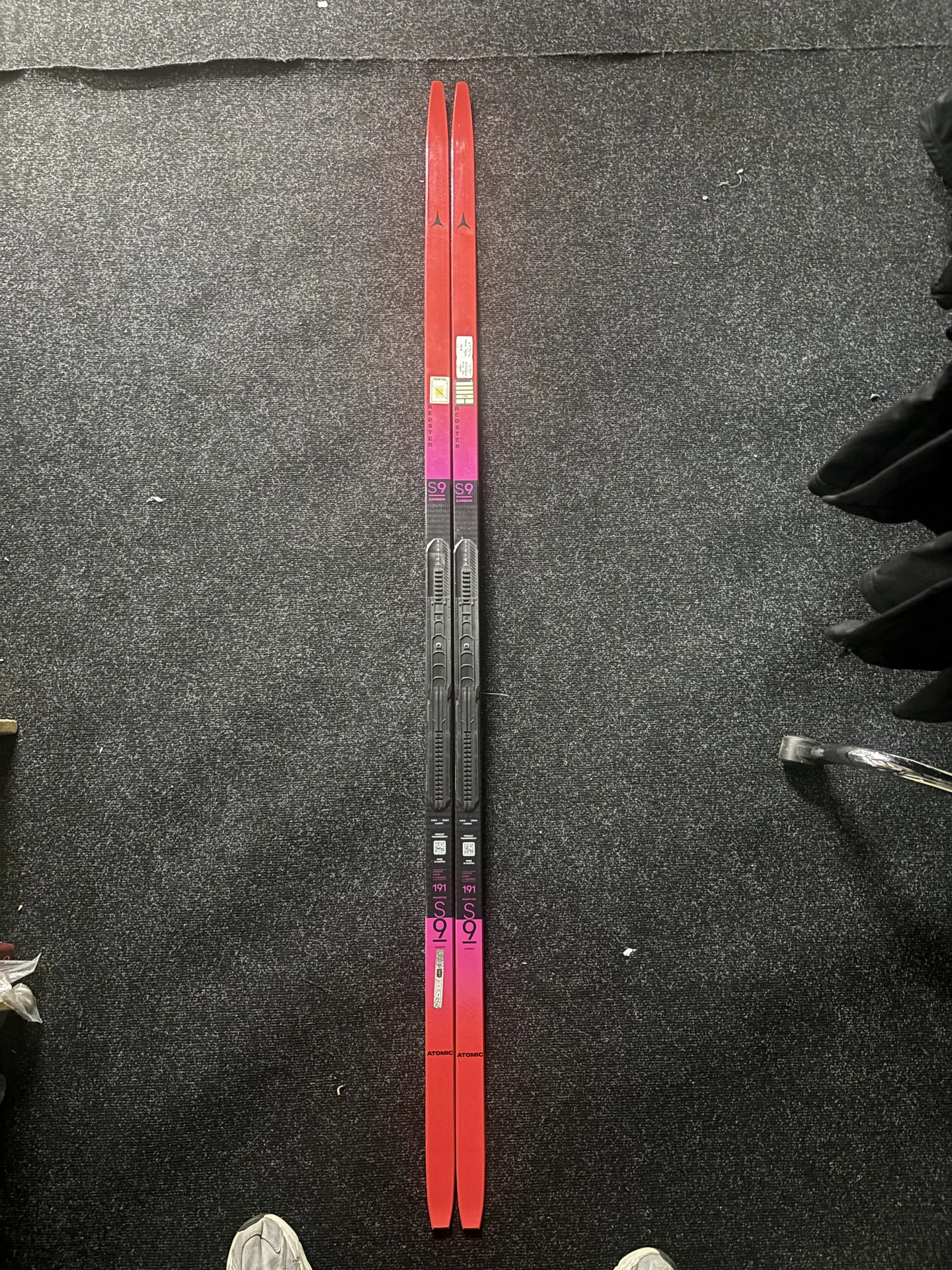 Беговые лыжи ATOMIC REDSTER S9 CARBON 26/27 - миниатюра 3