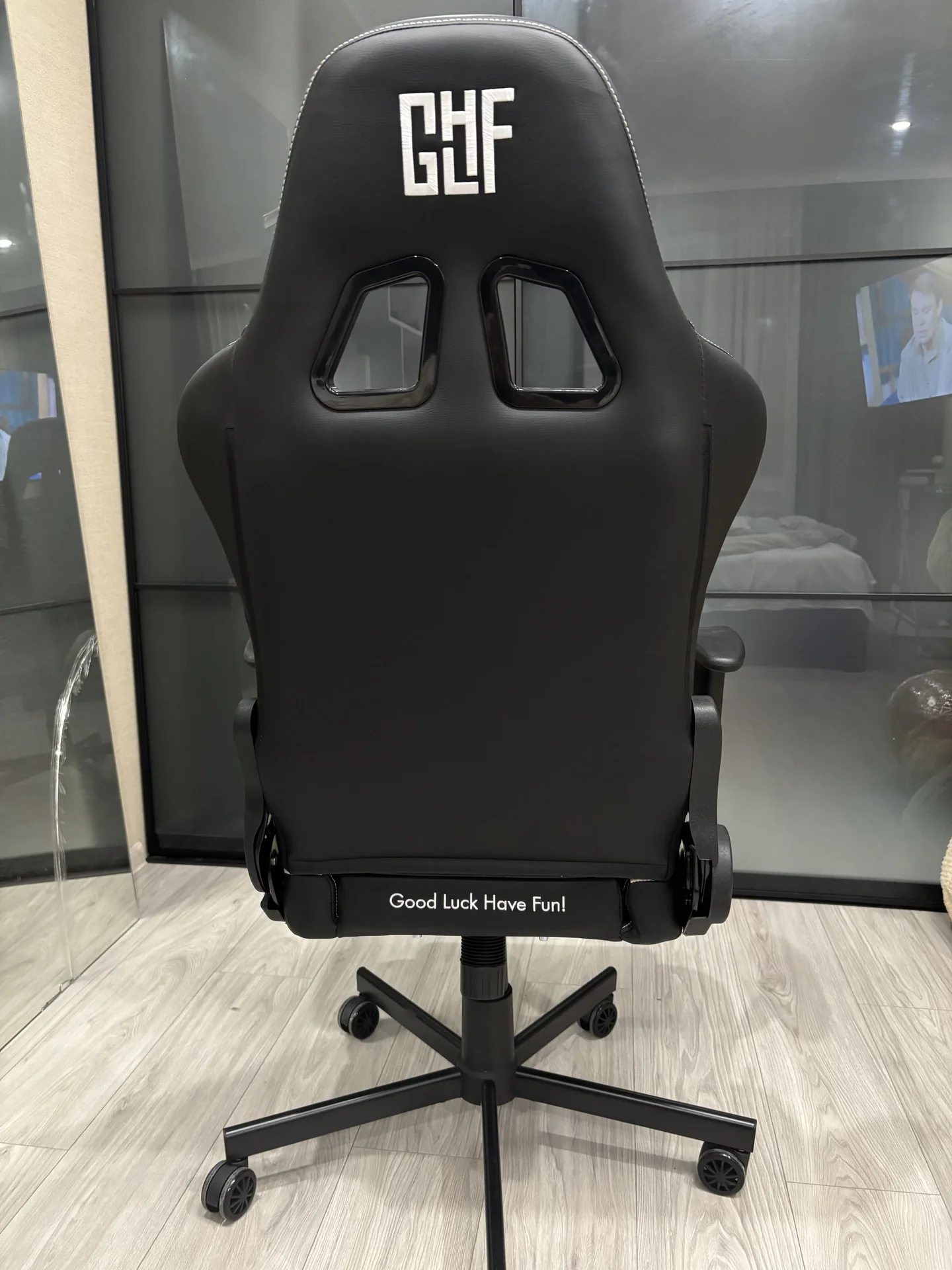 Продам игровое кресло - миниатюра 3