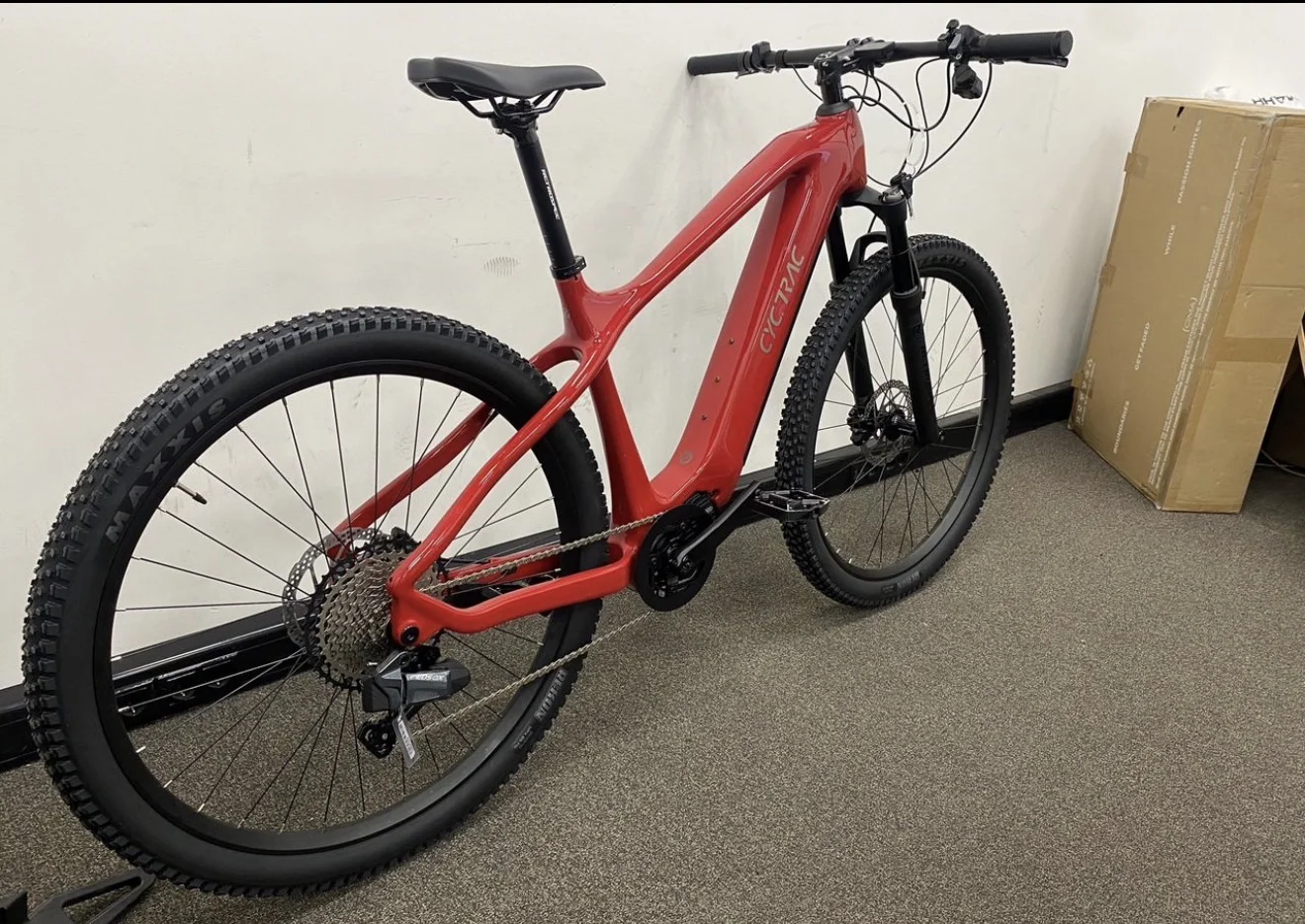 Cyctrac EM8 карбоновый электровелосипед 500w - миниатюра 3