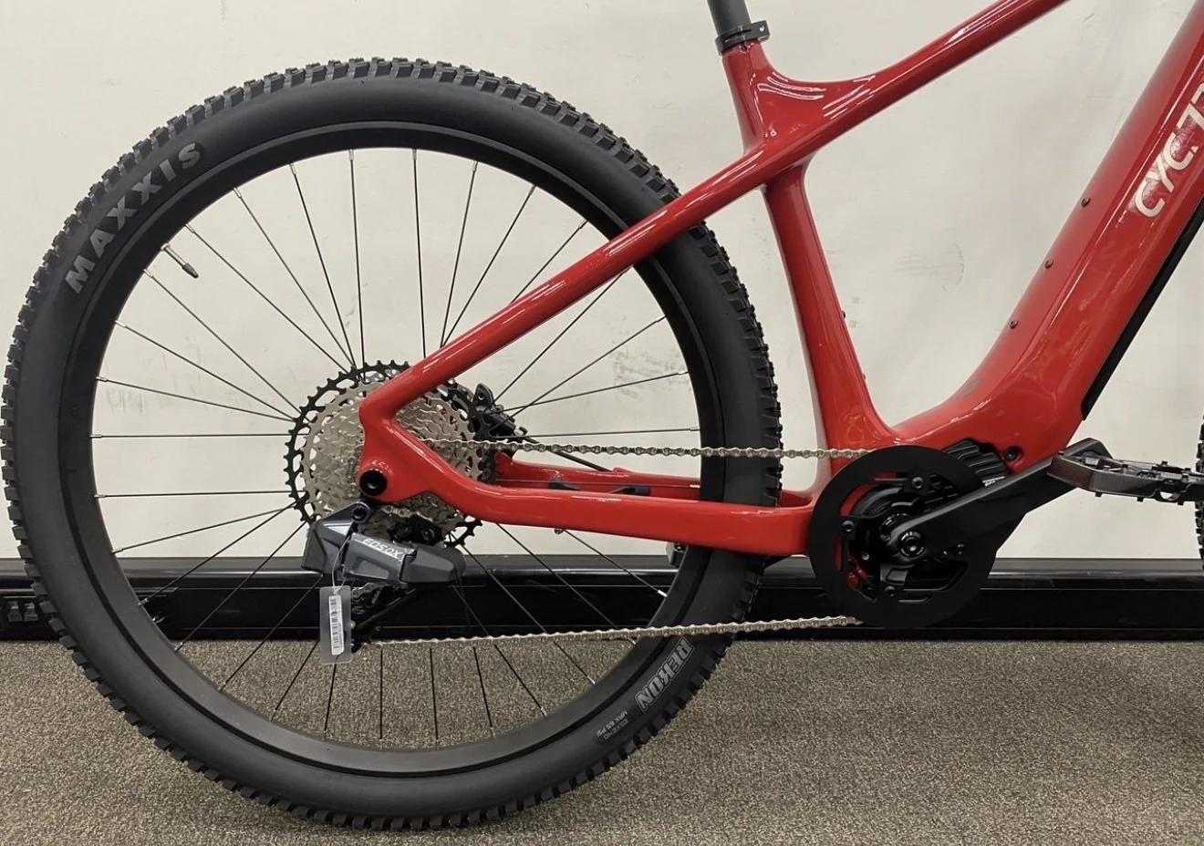 Cyctrac EM8 карбоновый электровелосипед 500w - миниатюра 4