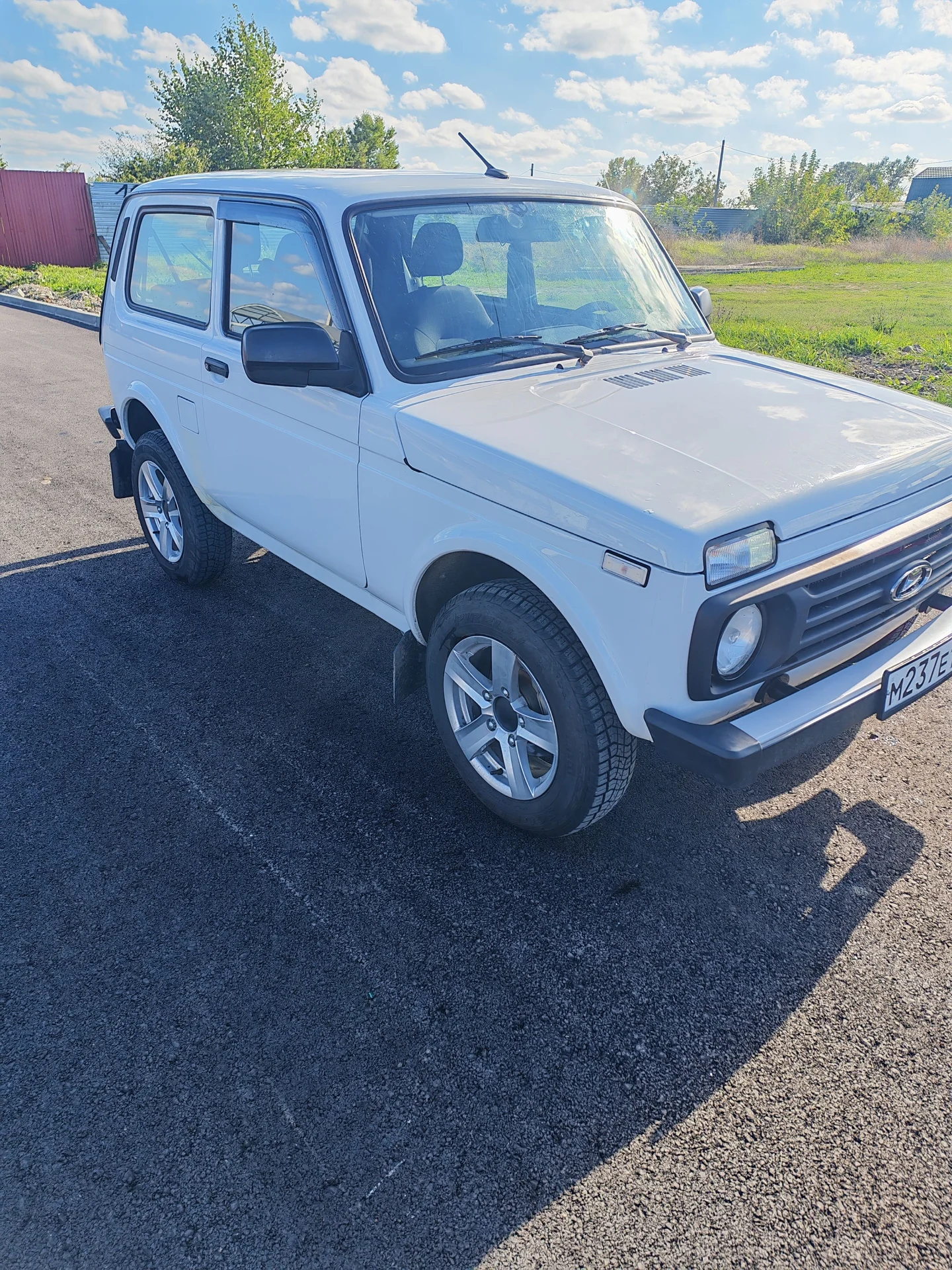 Lada niva legend 2026 - миниатюра 2