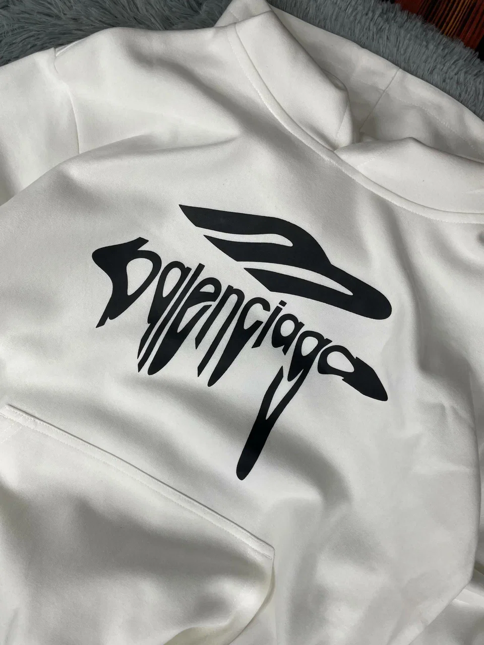 Худи Balenciaga - миниатюра 4